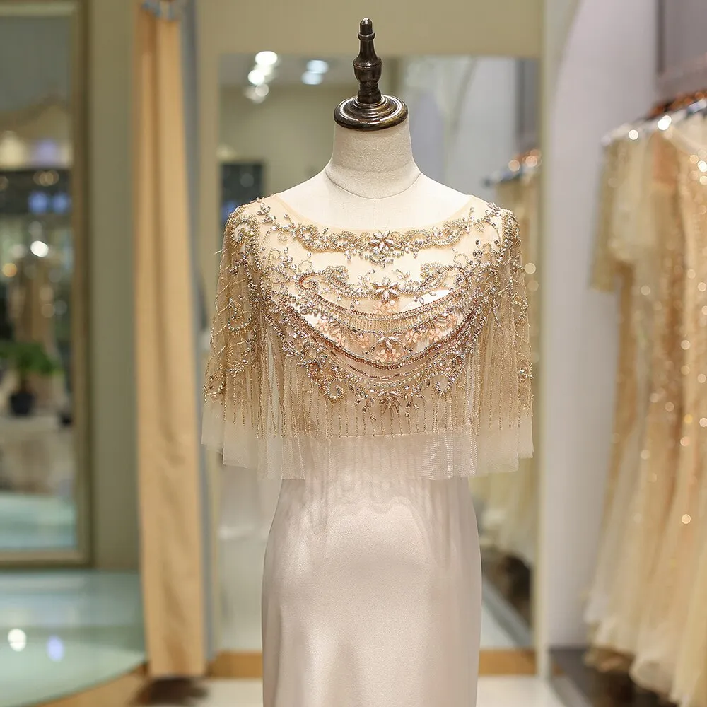 Vestido de Festa Luxo Exclusivo em Renda Decorada com Strass Dourado - Modelo Especial